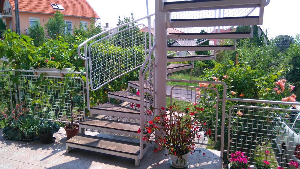 Bertalan Apartman Vonyarcvashegy Extérieur photo