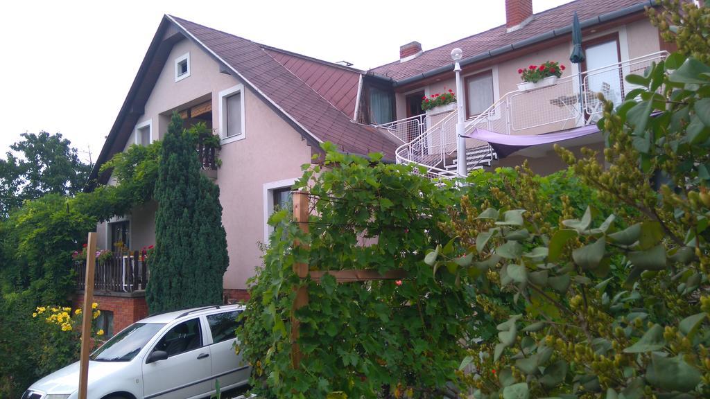 Bertalan Apartman Vonyarcvashegy Extérieur photo
